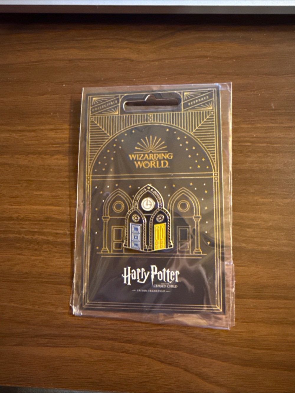 Harry Potter Wizarding World Enamel Pin - Tri-Door Design, Black & Gold NEW